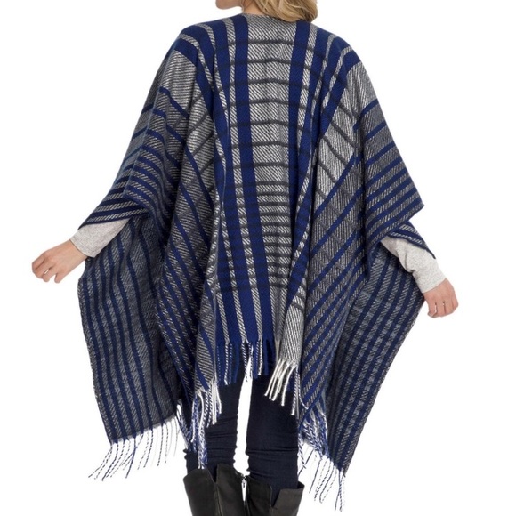 NWT Woolrich Blue Plaid Blanket Wrap Scarf Poncho with Fringe - Picture 3 of 6